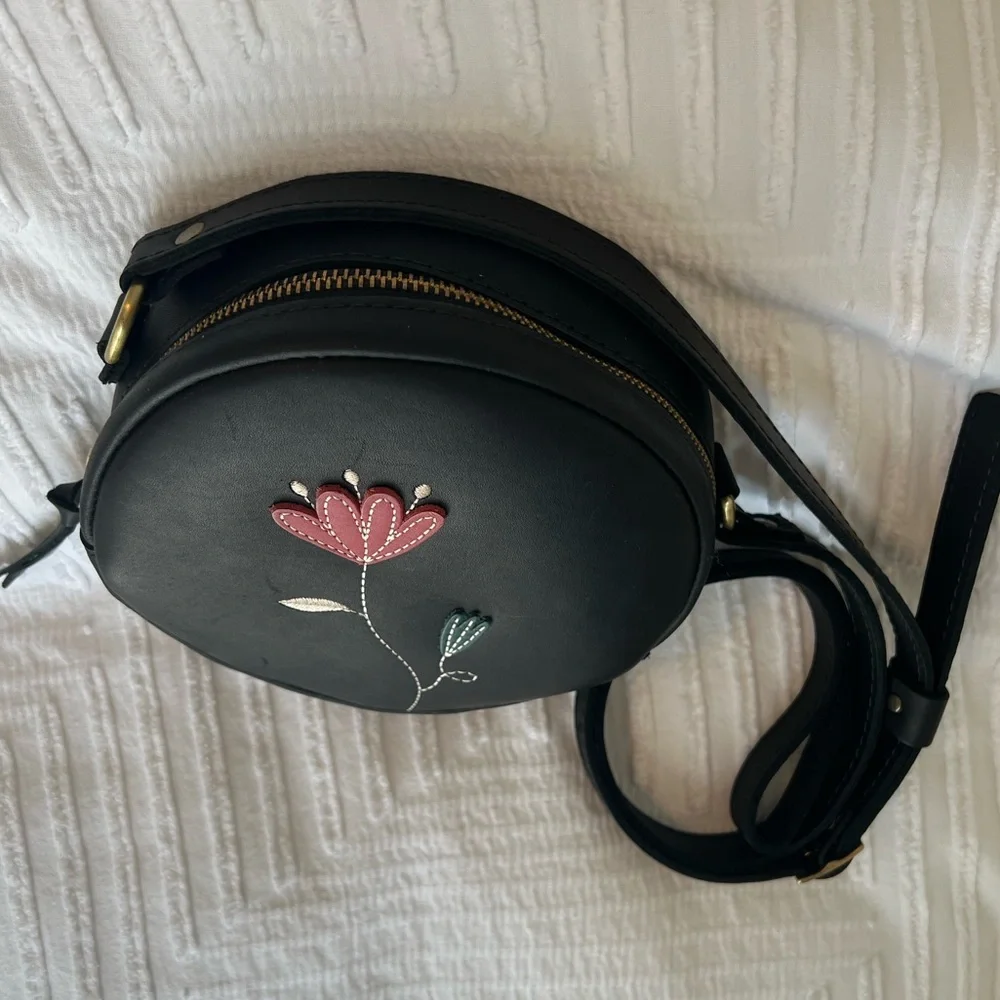 Like New Limited Edition Portland Leather Circle Crossbody Blossom Small - Picture 4 of 11